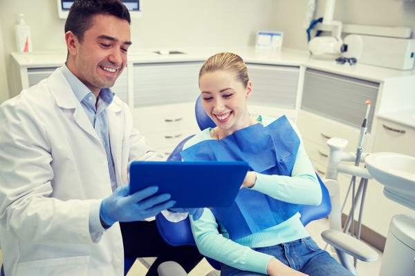 A Cosmetic Dentist Can Help Fill Spaces Between Teeth